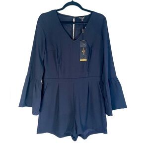 Massimo Fabbro Italy Women’s Sz 6 Solid Black Romper V-Neck Bell Sleeves Italy